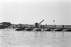 24 march 1945 Bridge building across the Rhine, 17th Armored Engineer Battalion (24)