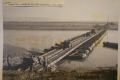 Threadway brug over de rivier de Rijn, Duitsland maart 1945