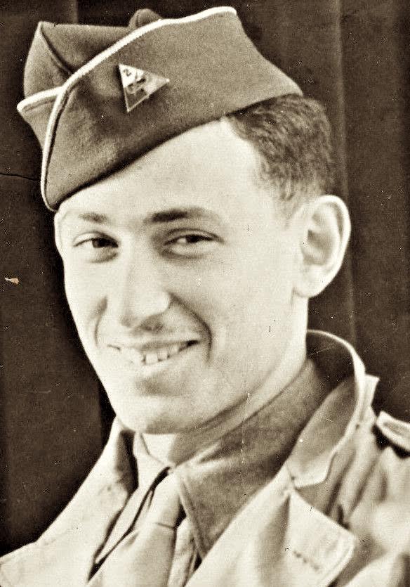 Private Harold Florano with Silver Star Co D (source Miliatria Forum-com)